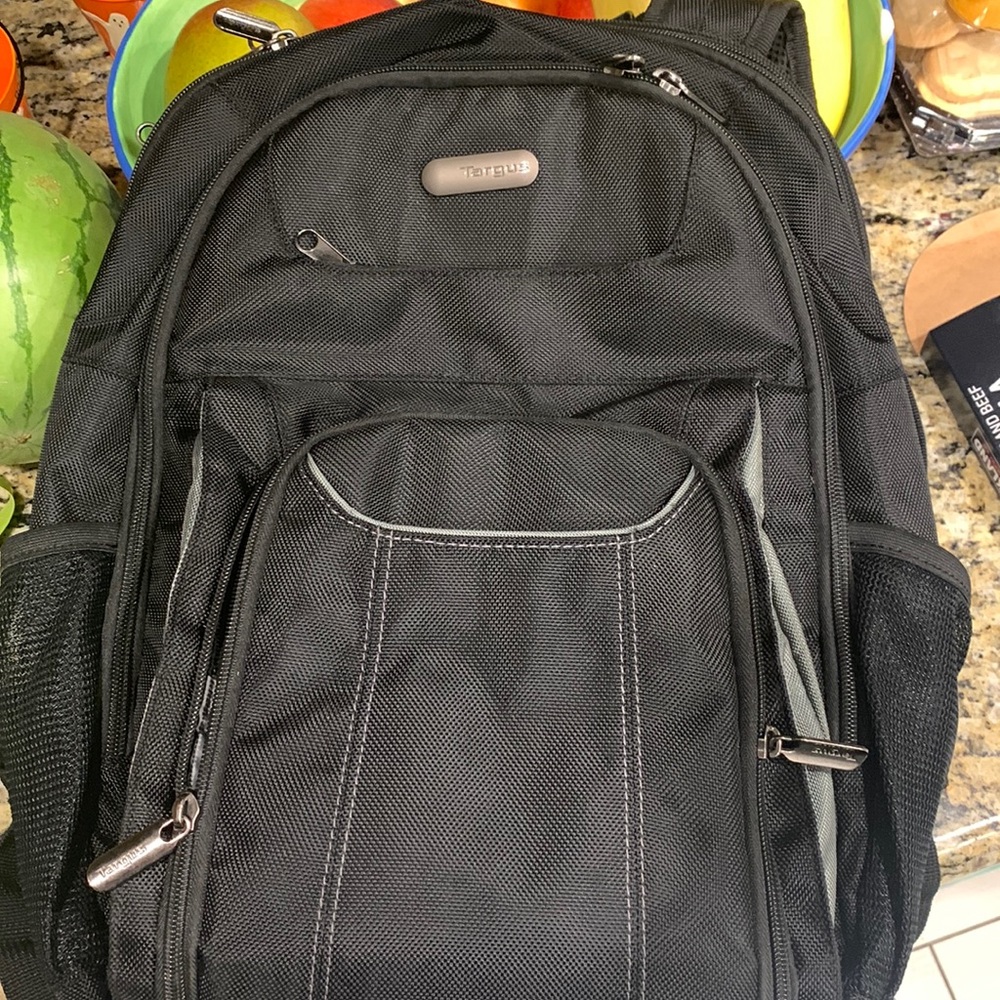 NEW Targus Air Traveler TSA Checkpoint Friendly 16” 25L Flight Travel Backpack